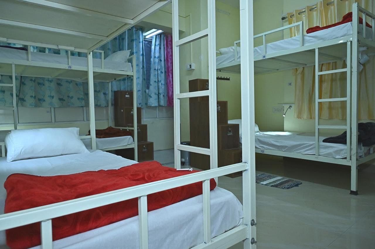 RK Girls & Boys Hostel – Fully AC